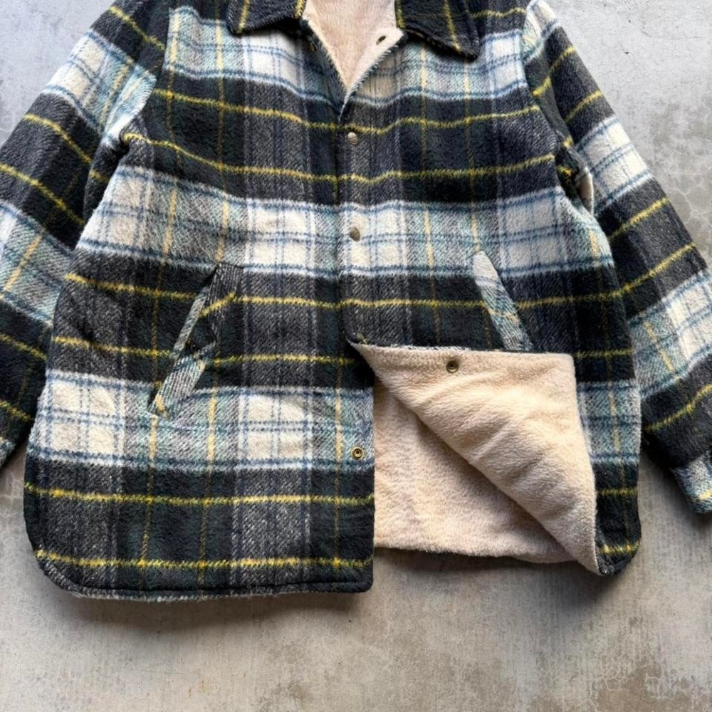 Vintage 70's 100% wool Sherpa lined heavy flannel shacket wool jacket size large - Picture 2 of 5